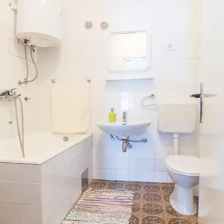 Seaside Holiday House Cove Zarace - Gdinj, Hvar - 4603 * Gdinj