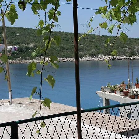 Holiday home Seaside Holiday House Cove Zarace - Gdinj, Hvar - 4603